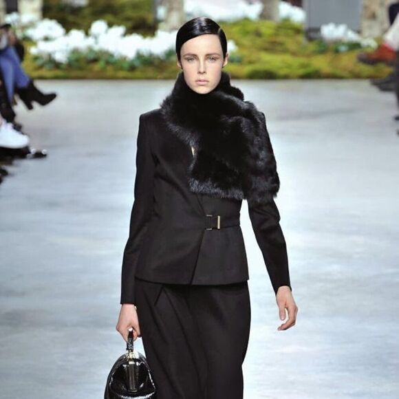 Ralph Lauren Collection Ebony Lamb Shearling Pull Thru Collar - Picture 13 of 16